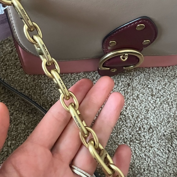 Beat Shoulder Bag In Colorblock - Picture 11 of 12